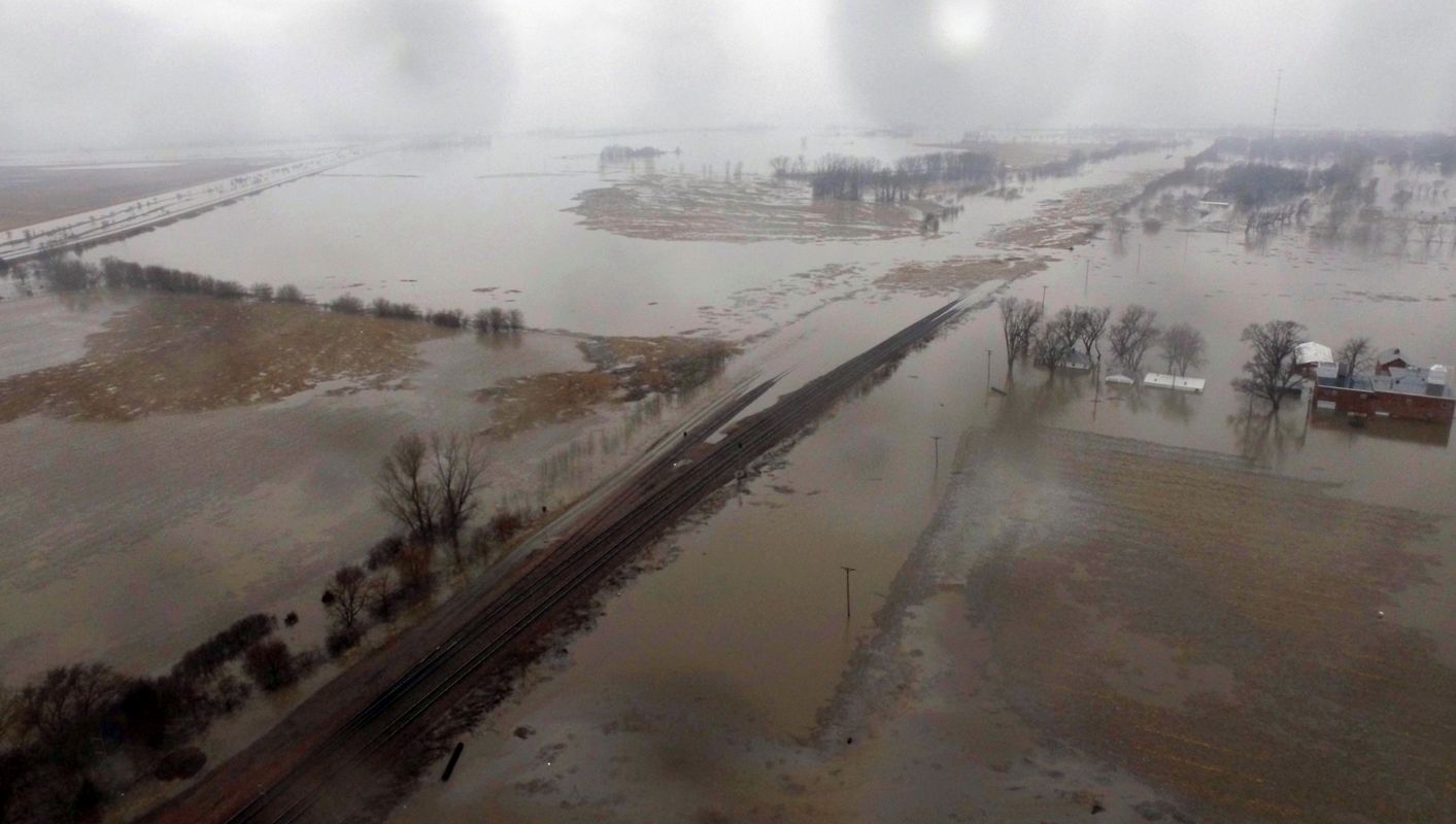 Midwest flooding is drowning corn and soy crops. Is climate change to blame?